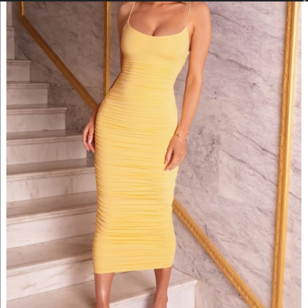 STUNNING OH POLLY LIGHT YELLOW RUCHED MIDI BODYCON DRESS SPAGHETTI STRAP, SIZE 0